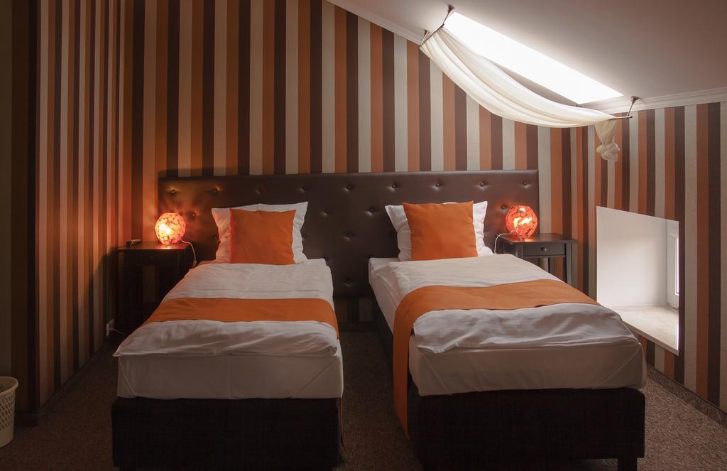 Palac Piorunow & Spa Kwiatkowice Ruang foto